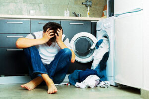 Mạch điều khiển, hệ thống cảm ứng, linh kiện của máy giặt bị lỗi